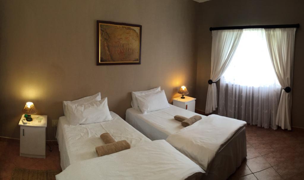 Brandberg Rest Camp Hotel Uis Phòng bức ảnh